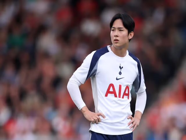 Incar Winger Tottenham, Portsmouth Harus Menunggu